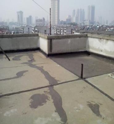 泽州漏水维修 楼顶漏水是什么原因，楼顶漏水维修方法是什么?